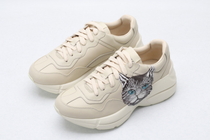G*u*i* trainer sneaker19