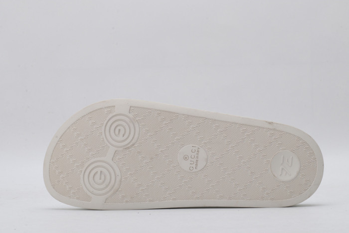 G*u*i* sandal27