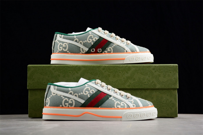 G*u*i* trainer sneaker 114