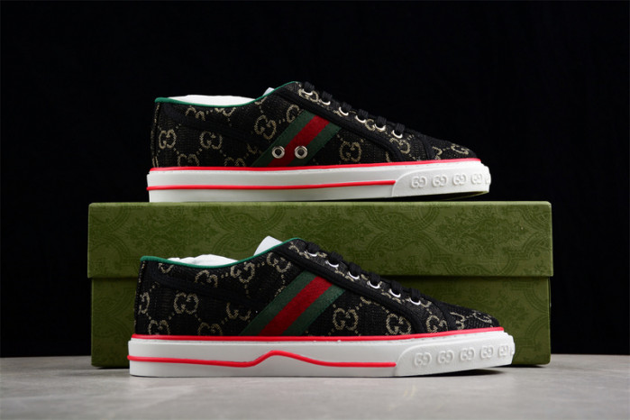 G*u*i* trainer sneaker 109