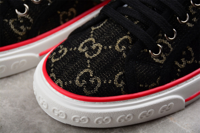 G*u*i* trainer sneaker 109