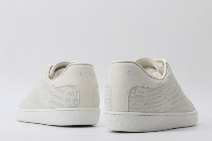 G*u*i* trainer sneaker70