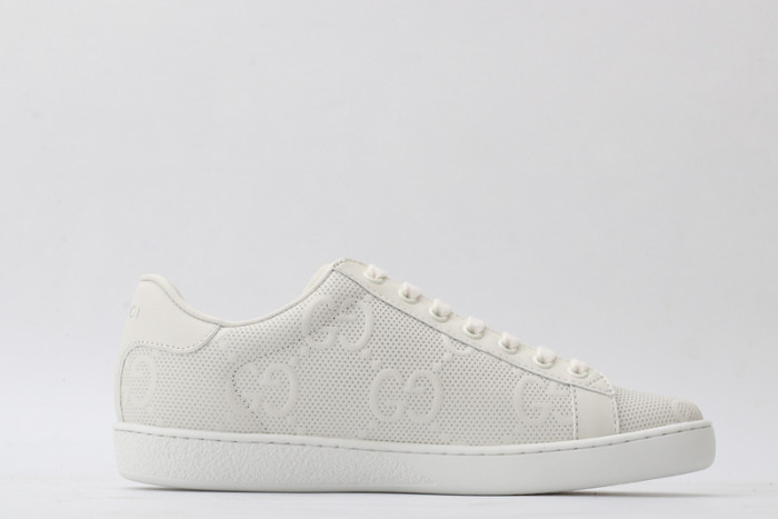 G*u*i* trainer sneaker70