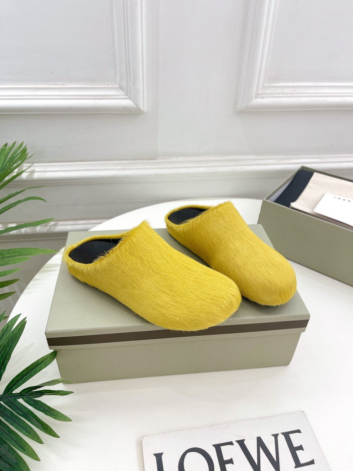 yellow long hair calfskin fussbett sabot iris mar05
