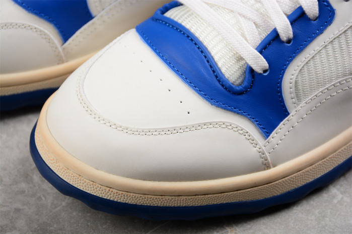 G*u*i* trainer sneaker 103