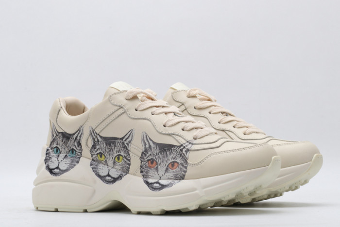 G*u*i* trainer sneaker20