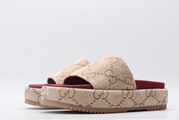 G*u*i* sandal85