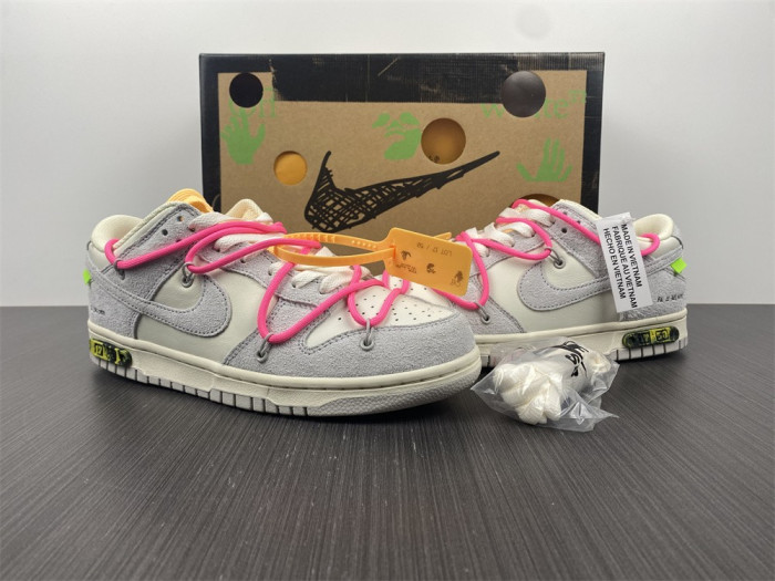 ofw x dunk low “17 of 50” dj0950-117