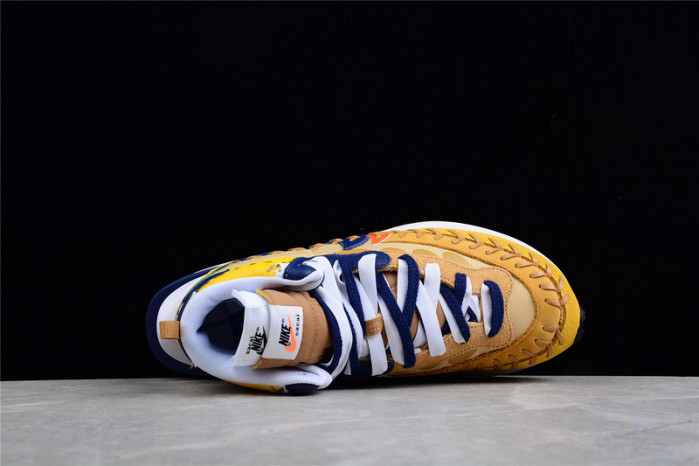 r42 sacai x jean paul gaultier x nk vaporwaffle dh9186-200
