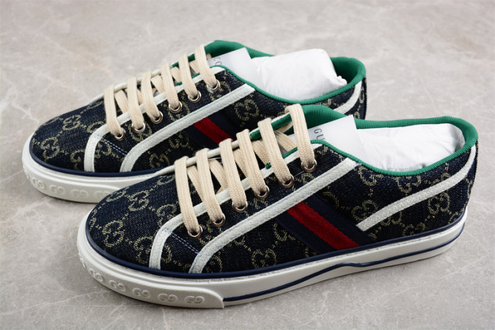 G*u*i* trainer sneaker 108