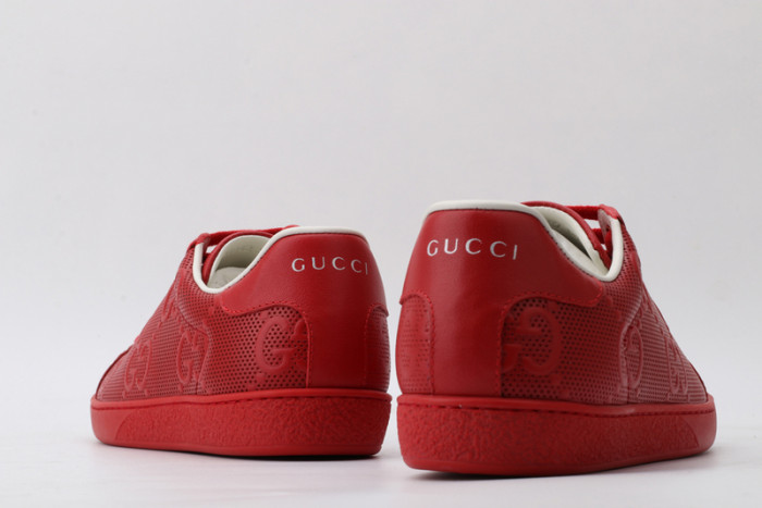 G*u*i* trainer sneaker72