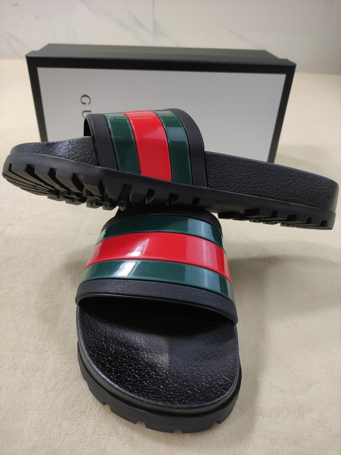 G*u*i* sandal89