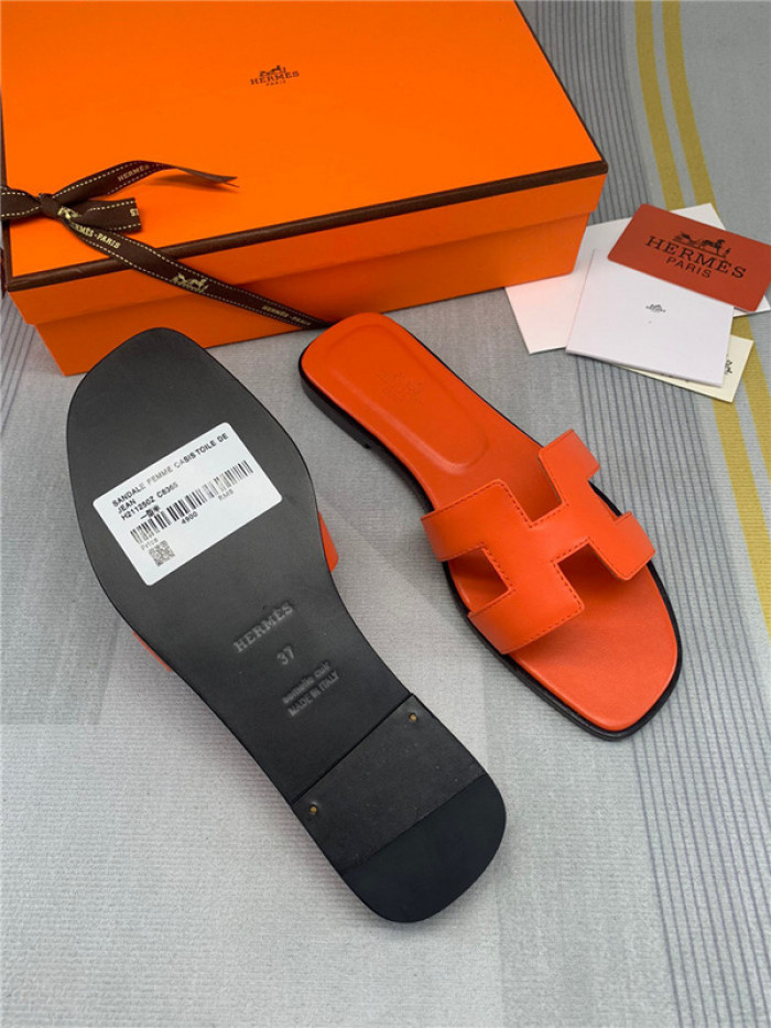 herme* sandal h24
