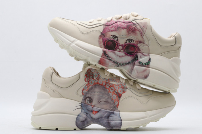 G*u*i* trainer sneaker22