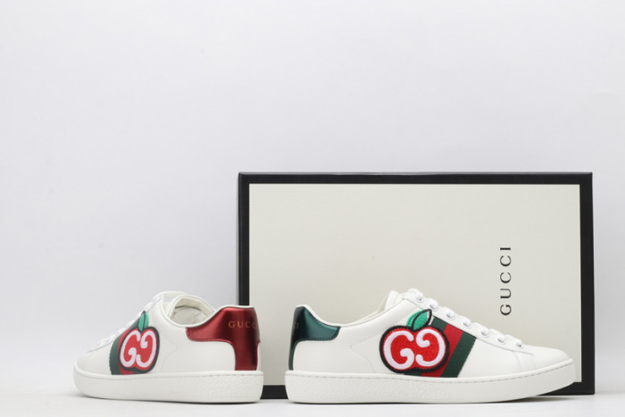 G*u*i* trainer sneaker41