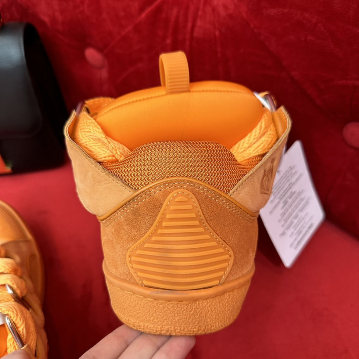 lavin sneaker102