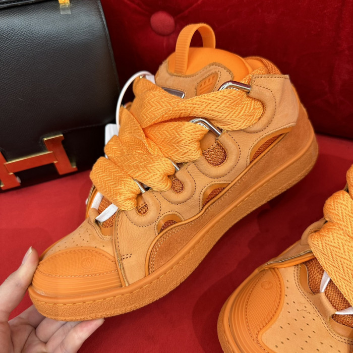lavin sneaker102