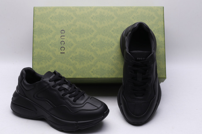 G*u*i* trainer sneaker 87