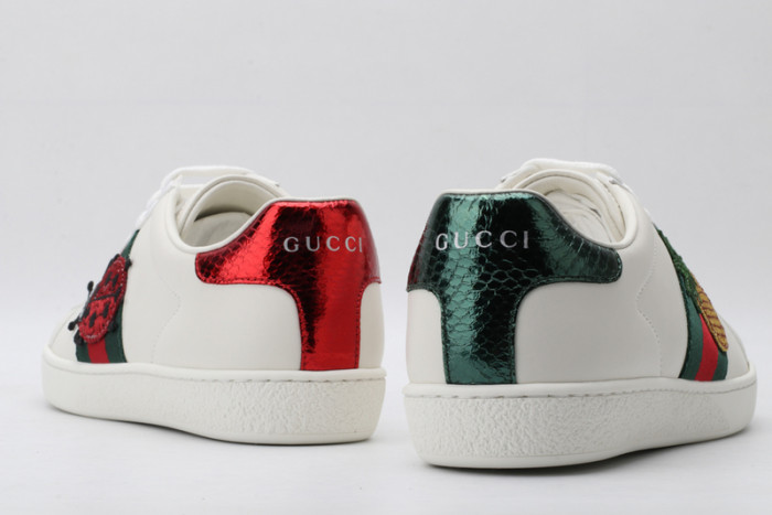 G*u*i* trainer sneaker55