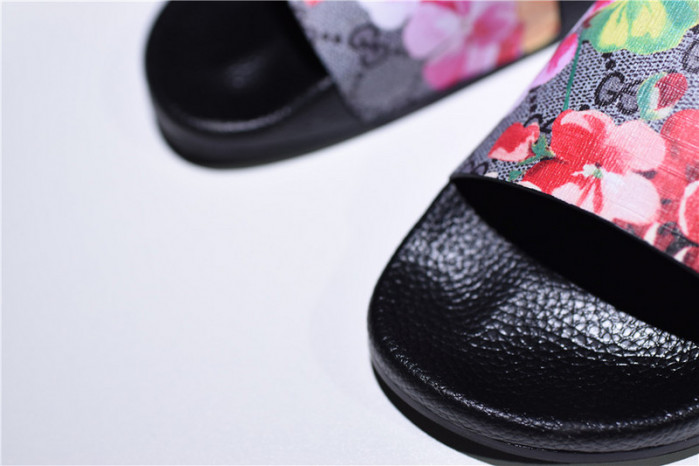 G*u*i* sandal4