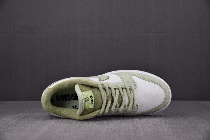 Nike Dunk Low SE Fleece Pack Honeydew (W) DQ7579-300