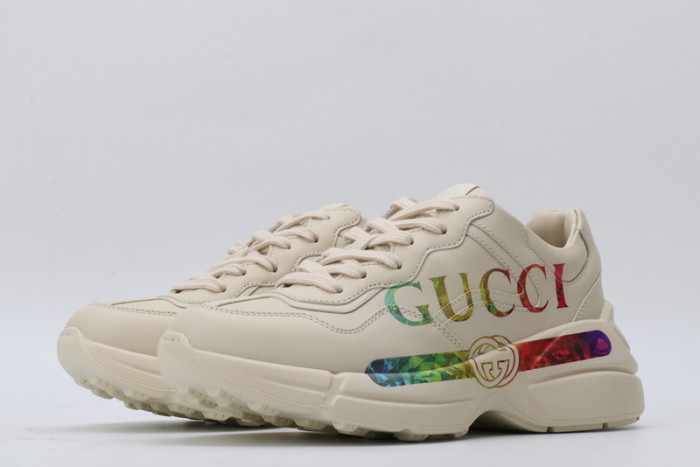 G*u*i* trainer sneaker3