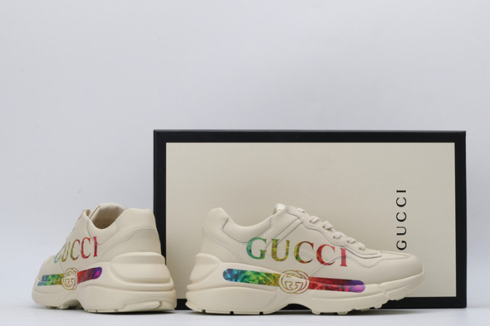 G*u*i* trainer sneaker3