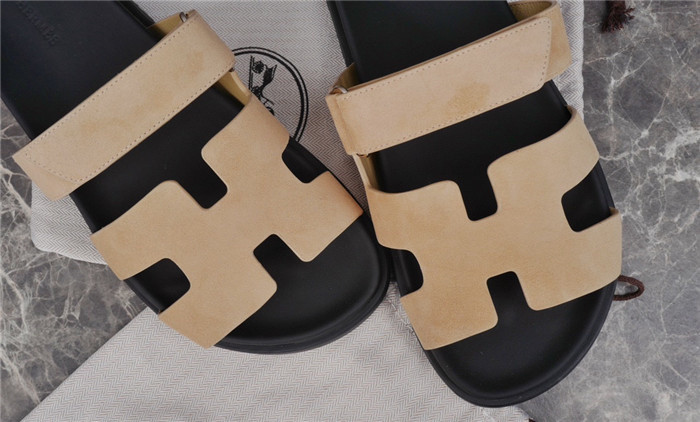 herme* sandal h77