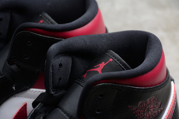 air jordan 1 mid bred toe 554724-066