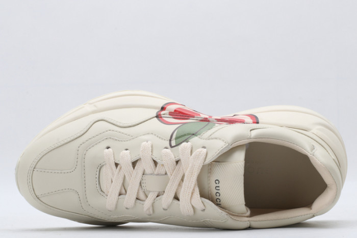 G*u*i* trainer sneaker9
