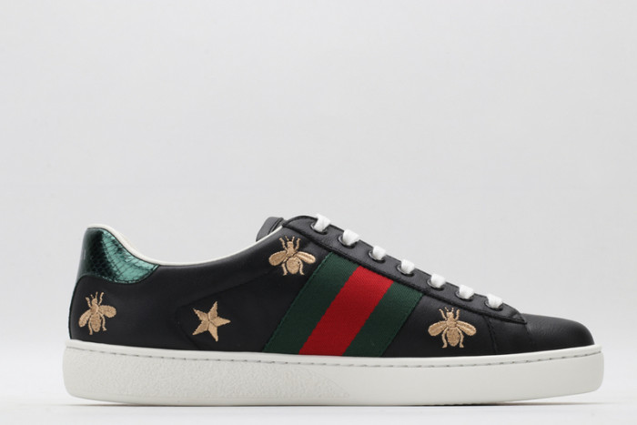 G*u*i* trainer sneaker50