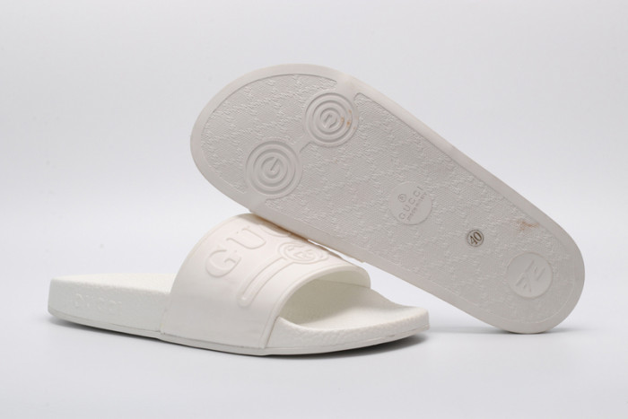 G*u*i* sandal66