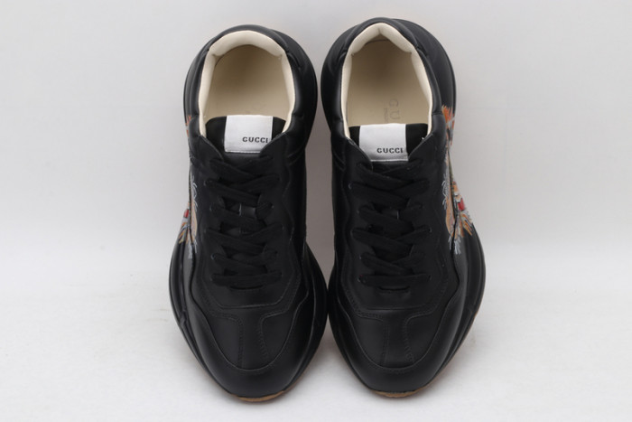 G*u*i* trainer sneaker36