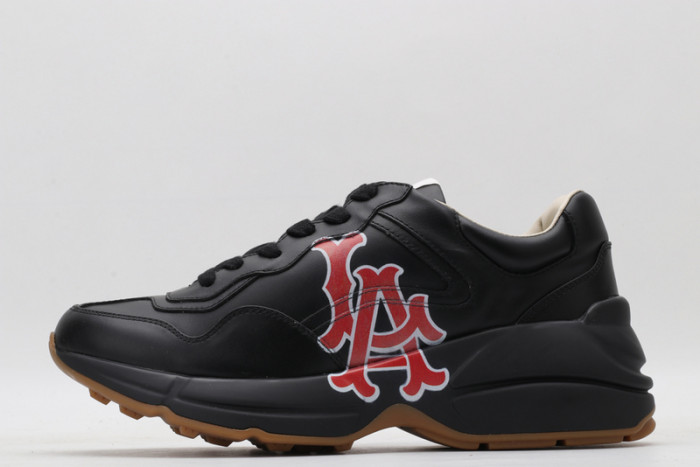 G*u*i* trainer sneaker39