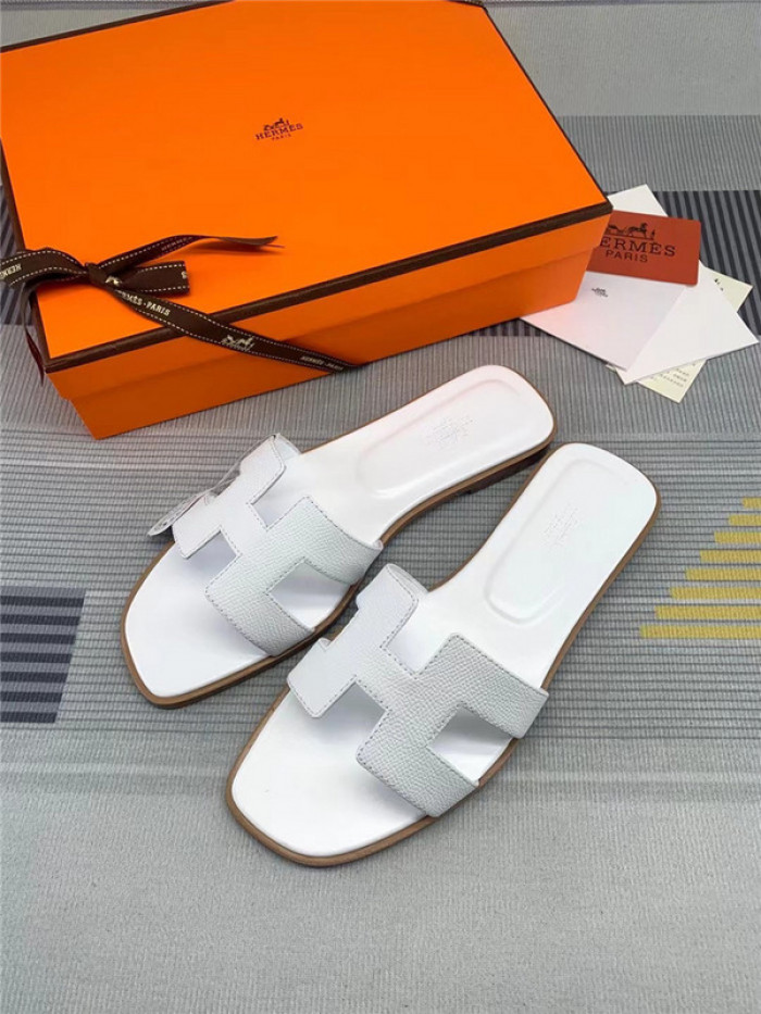 herme* sandal h48
