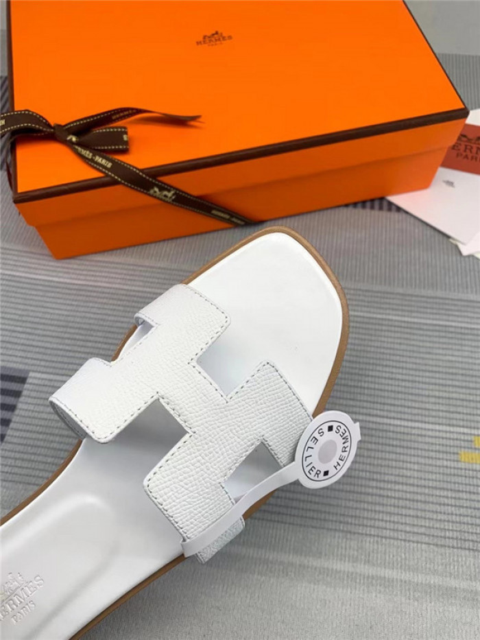 herme* sandal h48
