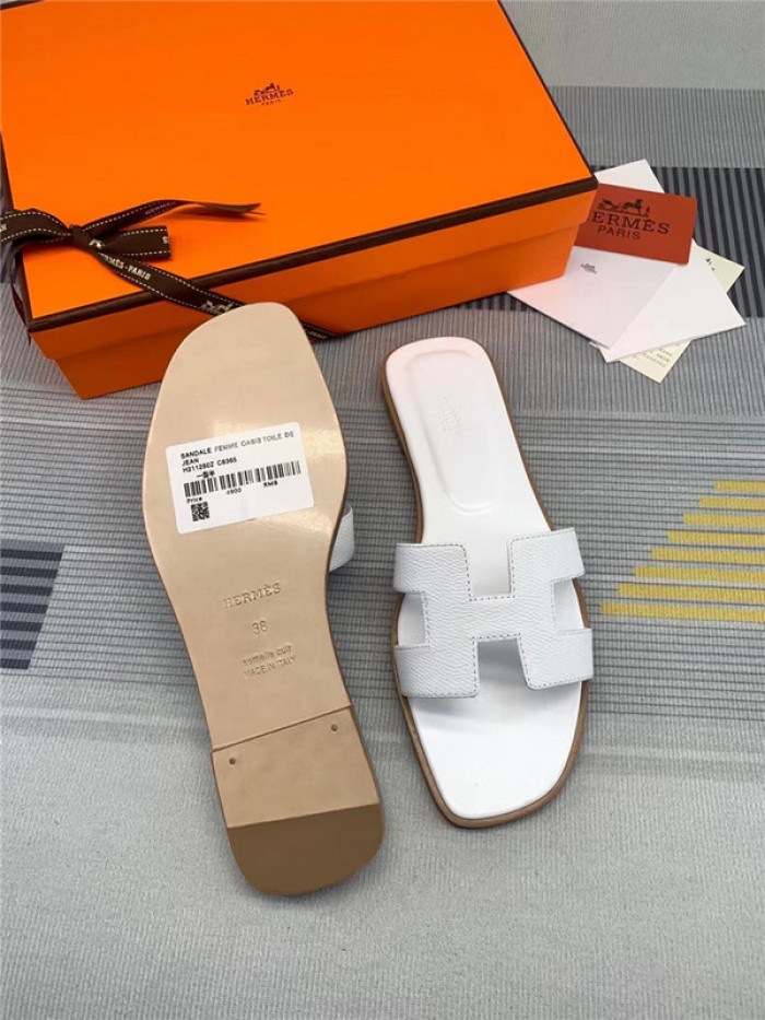 herme* sandal h48