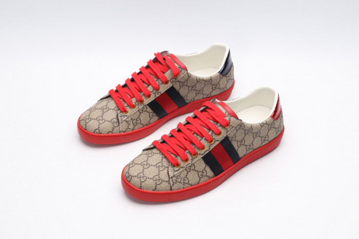 G*u*i* trainer sneaker76