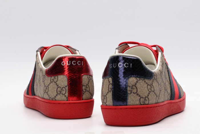 G*u*i* trainer sneaker76