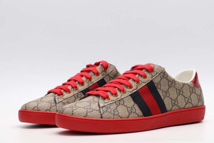 G*u*i* trainer sneaker76