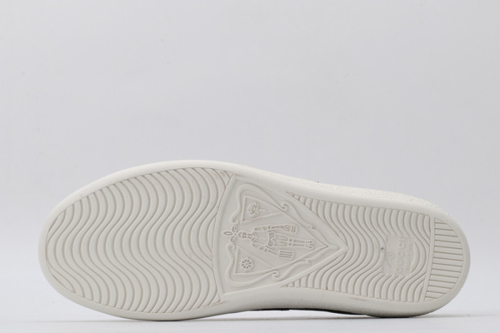 G*u*i* trainer sneaker64
