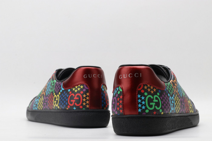 G*u*i* trainer sneaker49