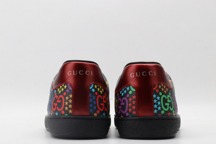 G*u*i* trainer sneaker49