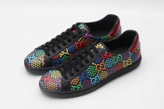 G*u*i* trainer sneaker49