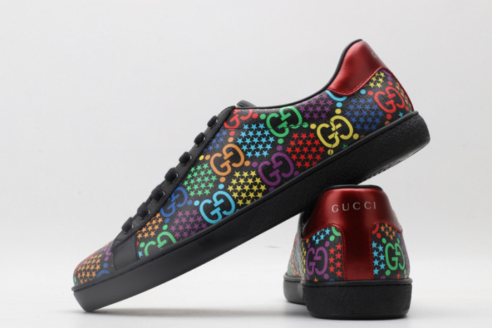 G*u*i* trainer sneaker49