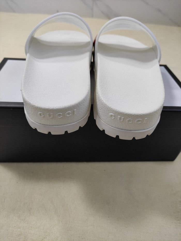 G*u*i* sandal88