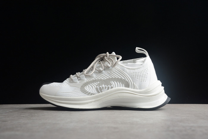 G*u*i* trainer sneaker usm108475