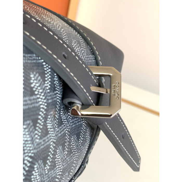 G0yard bag 26