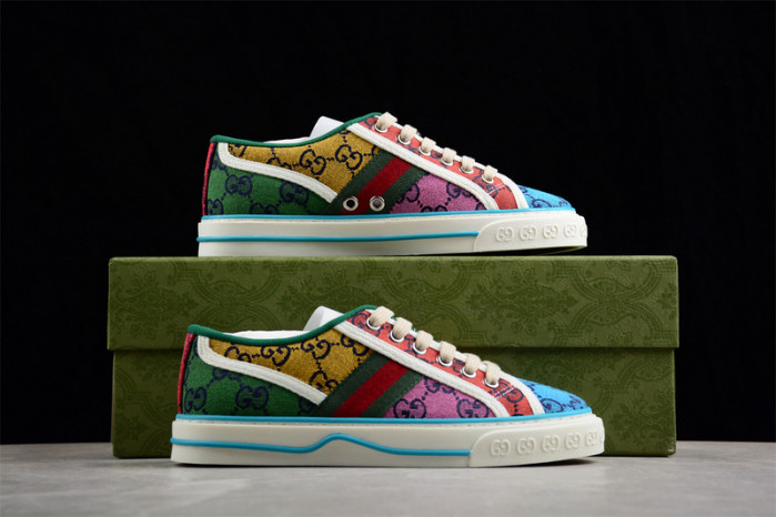 G*u*i* trainer sneaker 111