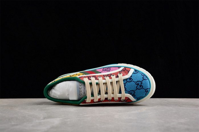 G*u*i* trainer sneaker 111
